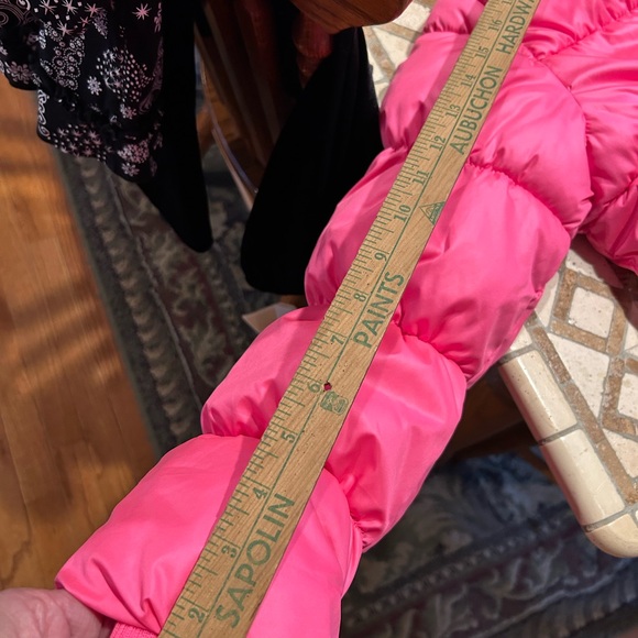 Old Navy Bright Pink Kids Puffer Jacket - Picture 8 of 13